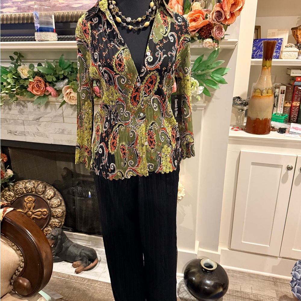 Essentials by Milano Green Black Paisley V-Neck Blouse
